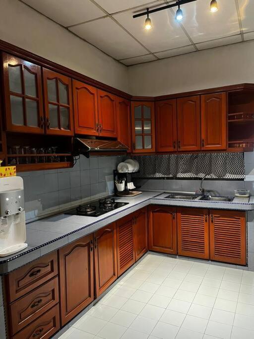Manjung Modern + Cozy Terrace Home Lumut Luaran gambar